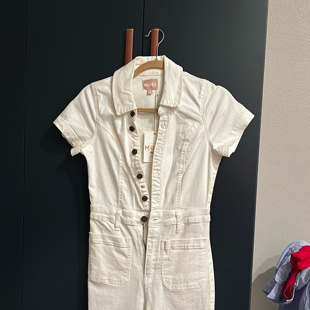 Show me your MuMu white denim jumpsuit NEW stretch very flattering. Tags!